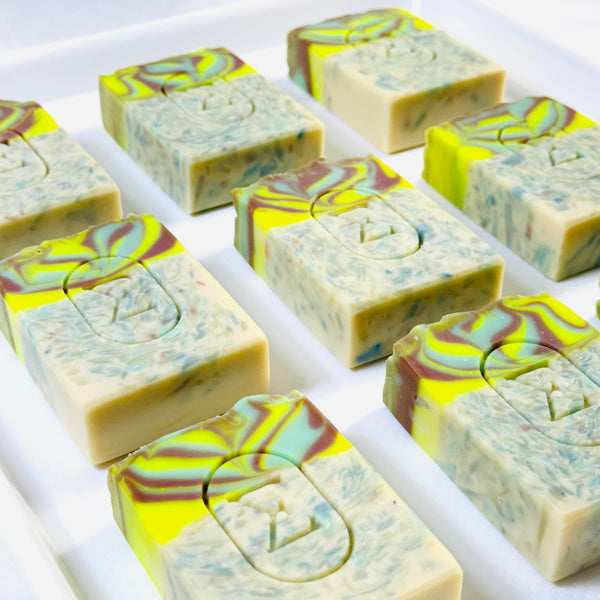 PONCHE TROPICAL • Confetti Style Soap Bar