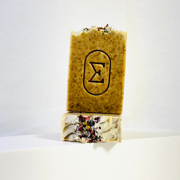 JARDÍN BOTÁNICO • Aloe Vera + Chamomile + Rose Petals + Lavender • Exfoliant unscented Soap Bar