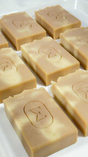 AVENITA • Colloidal Oatmeal & Sweet Almond Soap Bar