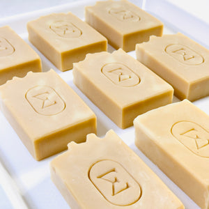 AVENITA • Colloidal Oatmeal & Sweet Almond Soap Bar