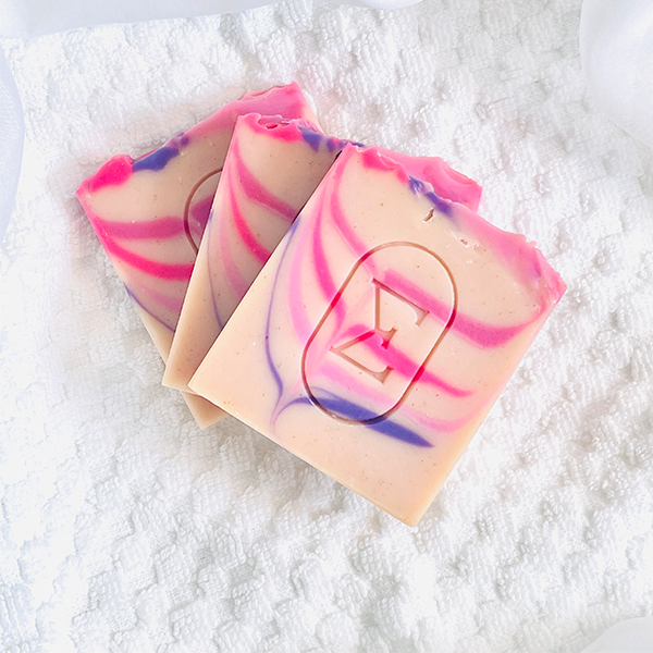 RASPBERRY & OATMEAL Artisan Soap